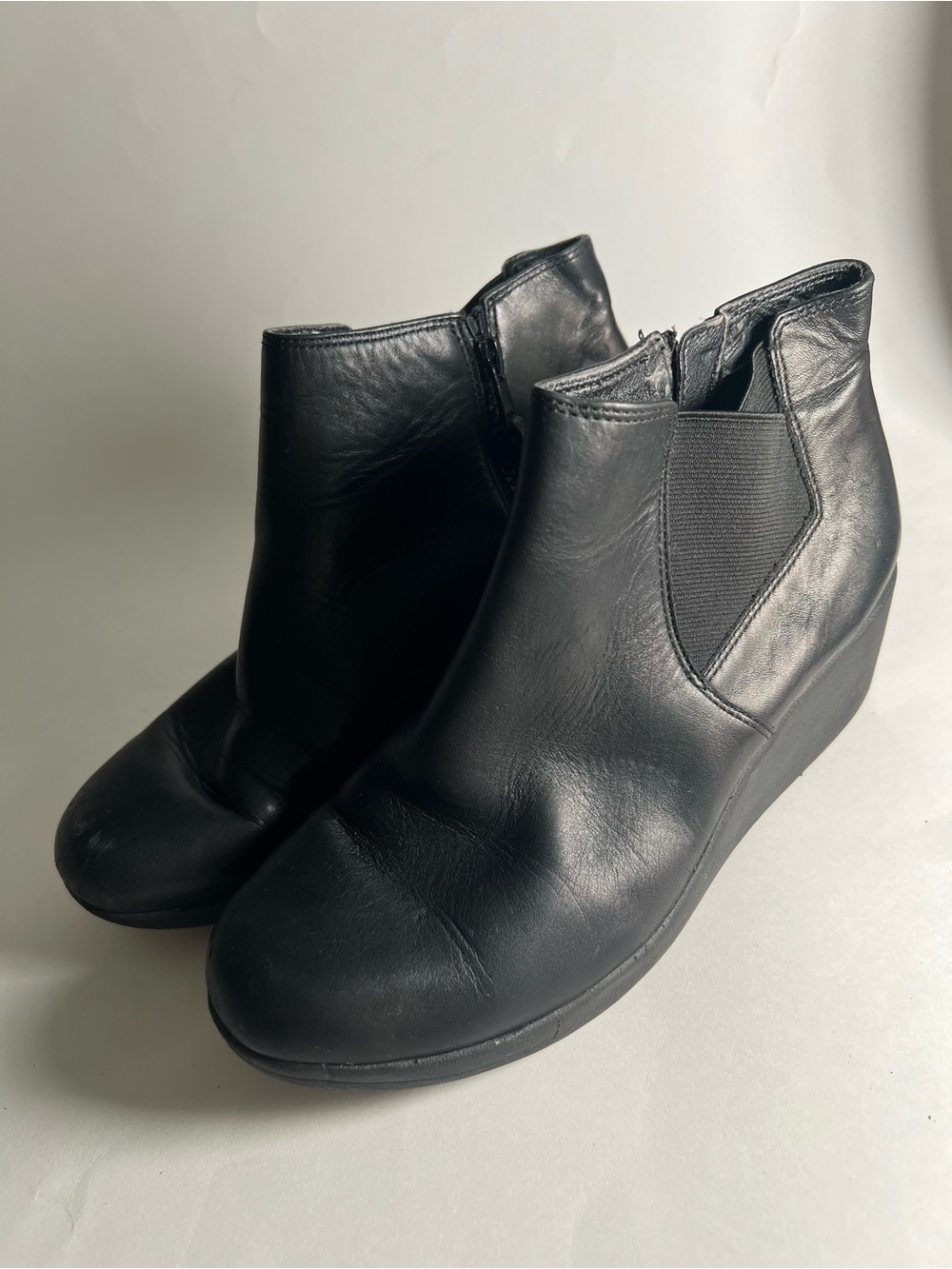 Easy Spirit Women's Black Wedge Ankle Booties - Smooth Leather Look Size 6.5